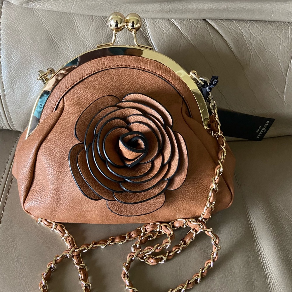 Beautiful VITTORIO ITALY crossbody Purse!!